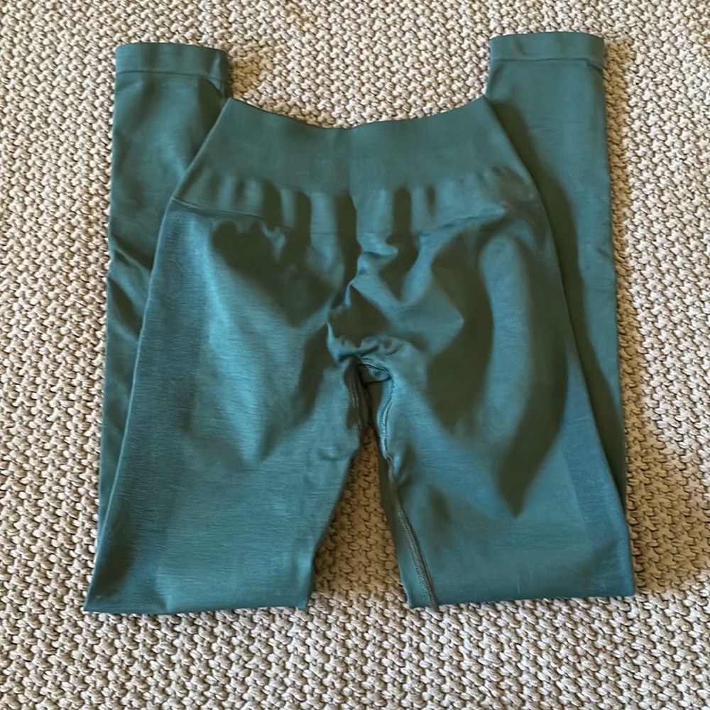 Alphalete Amplify Leggings